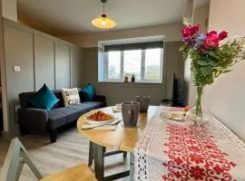 Cosy 1-Bed Apt in Newmarket with Parking