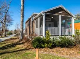 Cozy 1BR Tiny Home with Pool Access and Free Tix