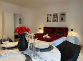 Deluxe Studio im Zentrum von Bregenz "Roses Are Red", hotelli kohteessa Bregenz