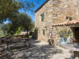 Magnifique Bergerie Passione vue panoramique mer et maquis，位于卡尔热斯的酒店