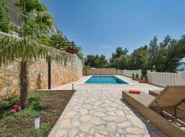 Heavenly Dream House With Pool