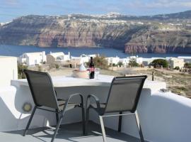 Villa Solasta #2 with jacuzzi in Santorini，位于阿克罗蒂里的酒店