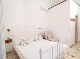 Domus Linda B&B, hotel in Ischia