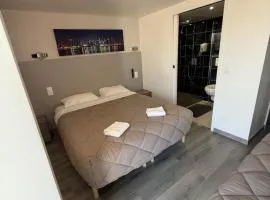 Fasthotel Roissy - Saint-Witz