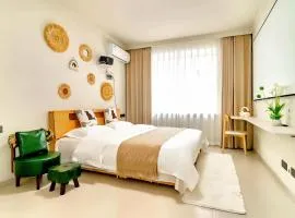 Central Street Yuan Home 301