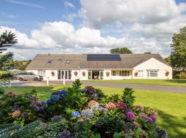 Lovesgrove Country Guest House, hotel i Pembroke Dock