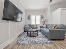 Spacious 3-Bedroom Apartment near NYC - 15min to Times Square, Empire State Building, Central Park, Statue of Liberty, отель в Джерси-Сити