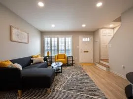 Cozy Condo in the Heart of Royal Oak
