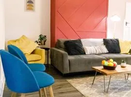 3 Bedroom Home Free Parking & WiFi Contractors Welcome!