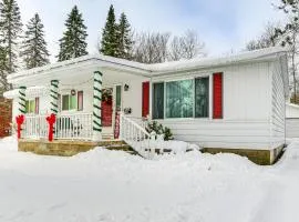 Boyne City Retreat Near Beaches and Mtn Resort!