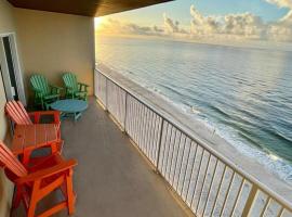 2BR Beach Front Condo with AMAZING Views, hotel v destinaci Gulf Shores
