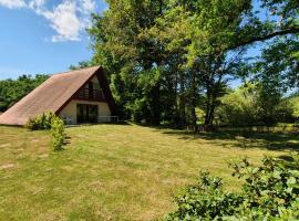 Chalet Vue Lac, H&uuml;tte in Chaillac