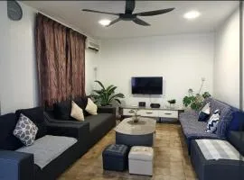 Summer Homestay@civic centre