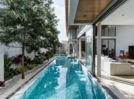 Thalang Luxury Villa