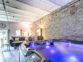 House with jacuzzi in Menufontaine, 180 m² for 8 people.