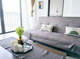 2 Bedrooms Corner Trefoil Shah AlamSpacious12pax, hôtel à Shah Alam