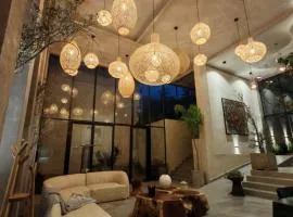 Serenzzo Hotel & Cuisine
