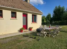 Maison avec vue sur étang dans le Perche
