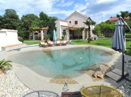 Villa Antonia by AwayToCroatia, hotel in Kostrena