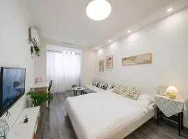 Jingyi Apartment