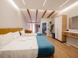 Golemi Lux Hotel