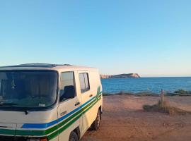 canary van for drive, near to TFS Mercedes MB, ubytování na lodi v destinaci Adeje