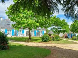 Village vacances Kerfetan, hotel v destinácii Landaul