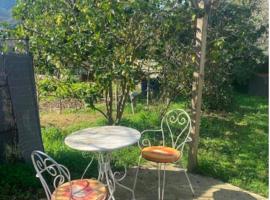 Maison individuelle type F2, hotel v destinaci Alata