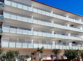 CARIBOU LOTUS NEW, Hotel in Blanes