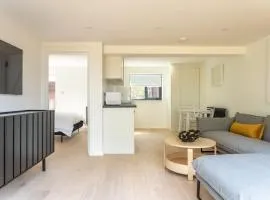Modern self contained one bedroom with garden