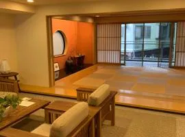 The Rareage Hakone-Yumoto by Mloc