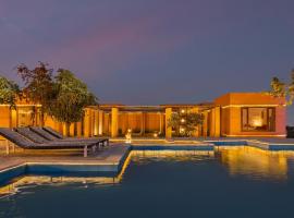 Gaj Resort, a member of Radisson Individuals Retreats, hotel i Binewāl