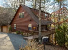 Bear Hideaway Cozy 3BR Cabin