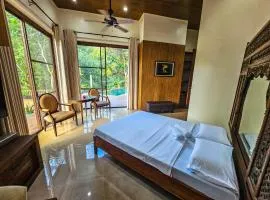 CORON RIVERSIDE Guesthouse