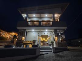 Sky View Bromo Guest House, homestay in Ngadisari