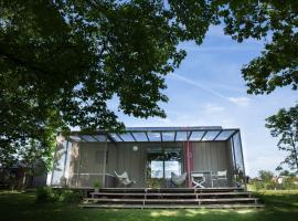 MAGNOLIA HOUSE by the RIVER BB, Hotel in Primostek