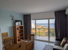 SeafrontView - Cozy T1 Apartment 2, strandhotel i Praia