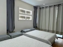 Habitacion con piscina-jacuzzi-lavadora disponible