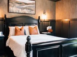 Moody Blues Studio Perfect For Work Or Romance