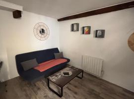 Hypercentre, proche halage et rue principale, hotel in Redon