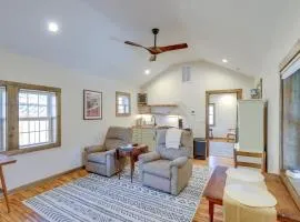 2 Blocks to Appalachian Trail Updated Cabin!