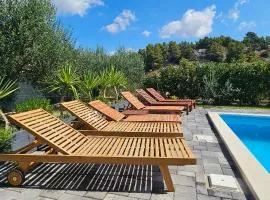 Aparthouse with pool