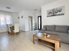 Flowers Apartments Medulin, Fucane 2, ξενοδοχείο σε Medulin