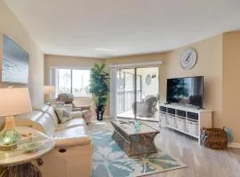 Walk to Bradenton Beach Gulf-View Home with Lanai