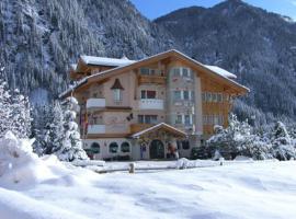 Alpenhotel Panorama, Hotel mit Whirlpools in Campitello di Fassa