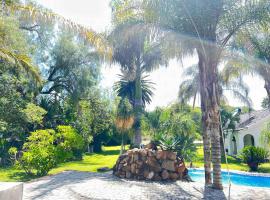 Hillside exquisite executive lodge, hotel i Bulawayo