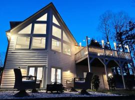 Laurel Cove Chalet, hotel con hidromasaje en East Monbo