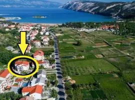 Apartments and rooms with parking space Lopar, Rab - 23825