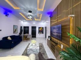 Brand new 2 bedroom apartment in Surulere, hotel v destinaci Lagos