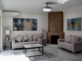 Spacious & Comfortable Home Exclusive Neighborhood, βίλα σε Monterrey